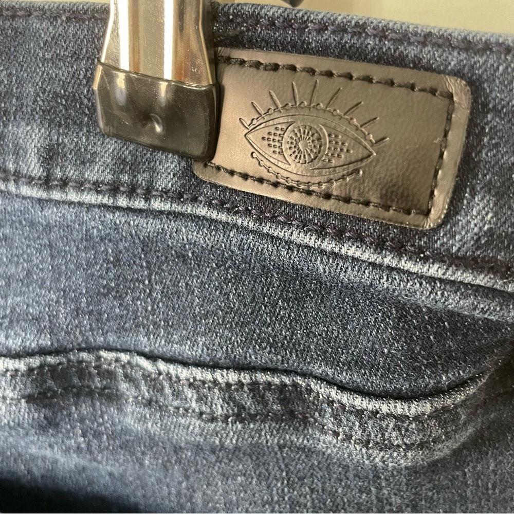 Sofia by Sofia Vergara “Melisa Flare” Dark Blue Jeans, size 16 - Picture 8 of 12